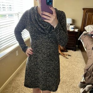 Karen Kane women’s print dress.